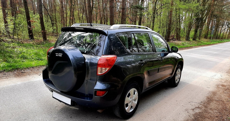 Toyota RAV4 cena 35800 przebieg: 164000, rok produkcji 2008 z Osieczna małe 277